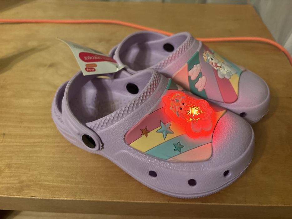 Klapki, crocsy dziecięce marki Eloy świecące z jednorożcem rozmiar 27