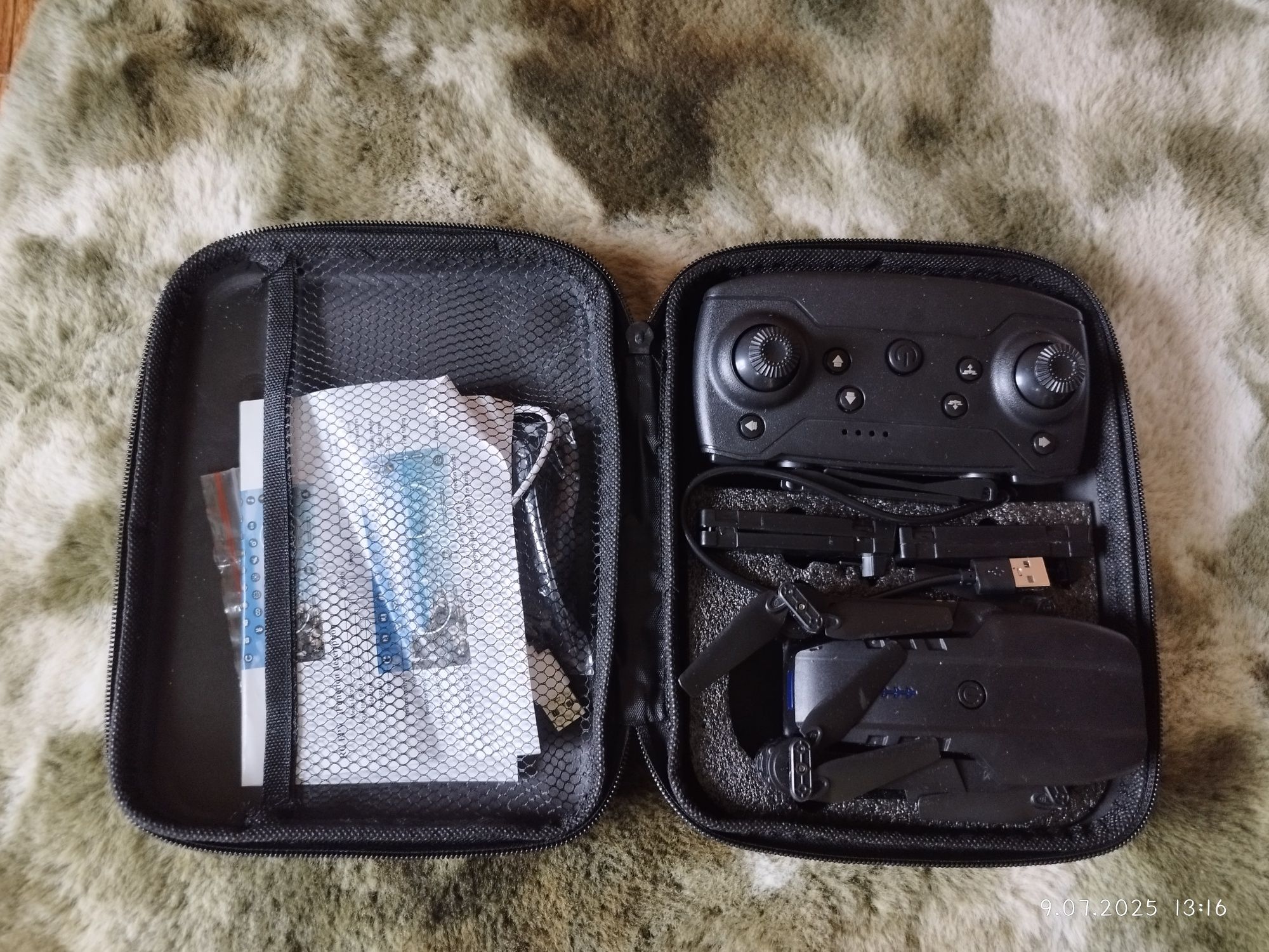 Dron E99pro z kamerką