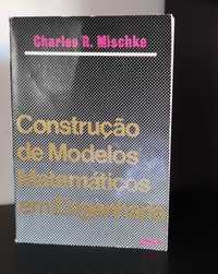 Construção de Modelos Matemáticos em Engenharia de Charles R. Mischke