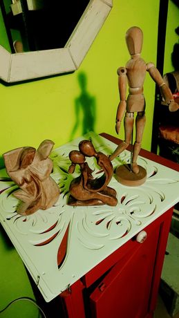 Oryginalne ozdoby figurki i rzeźby
