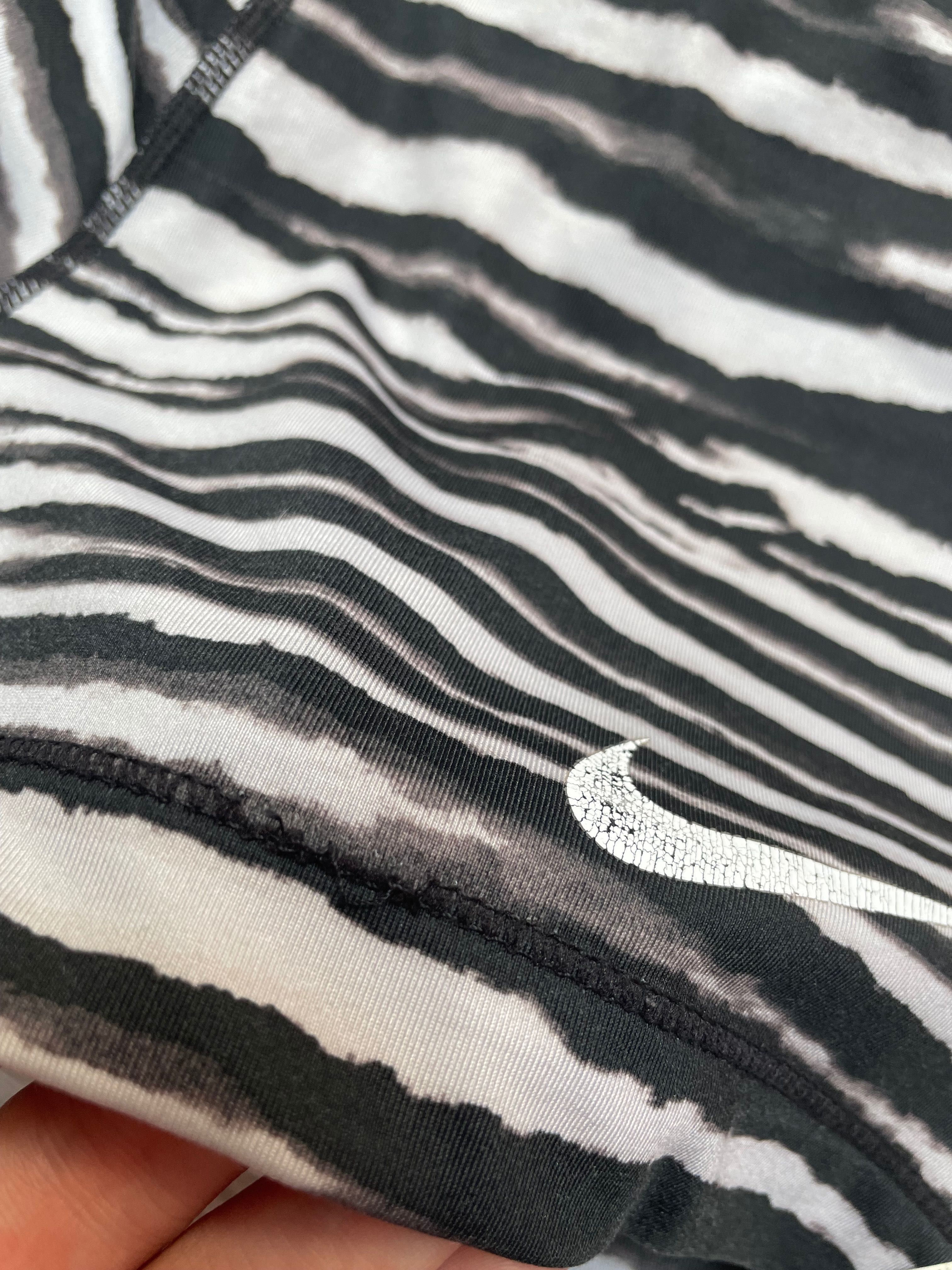 Spodenki szorty Nike Pro rozmiar S jak kąpielówki Zebra czarne