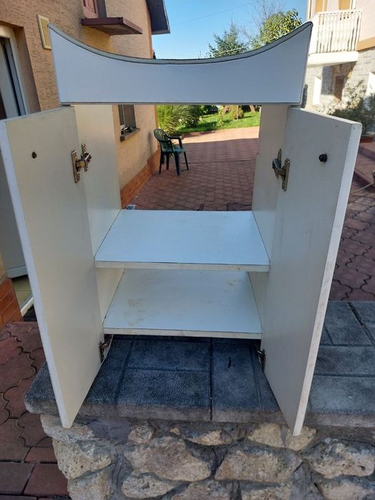 Тумбочка з умивальником