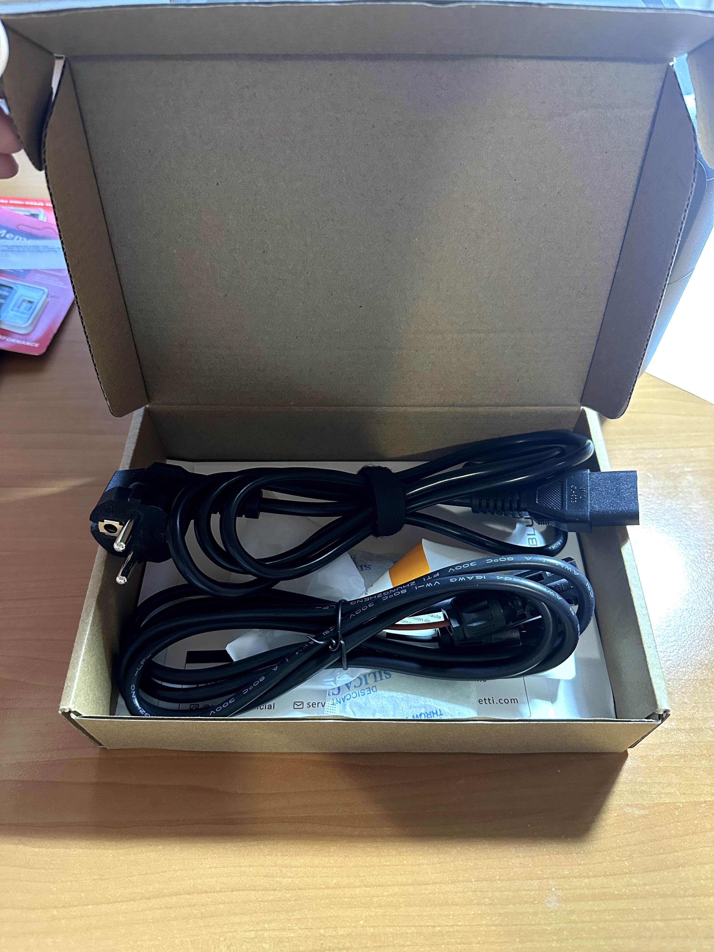 Bluetti AC2A Читайте опис