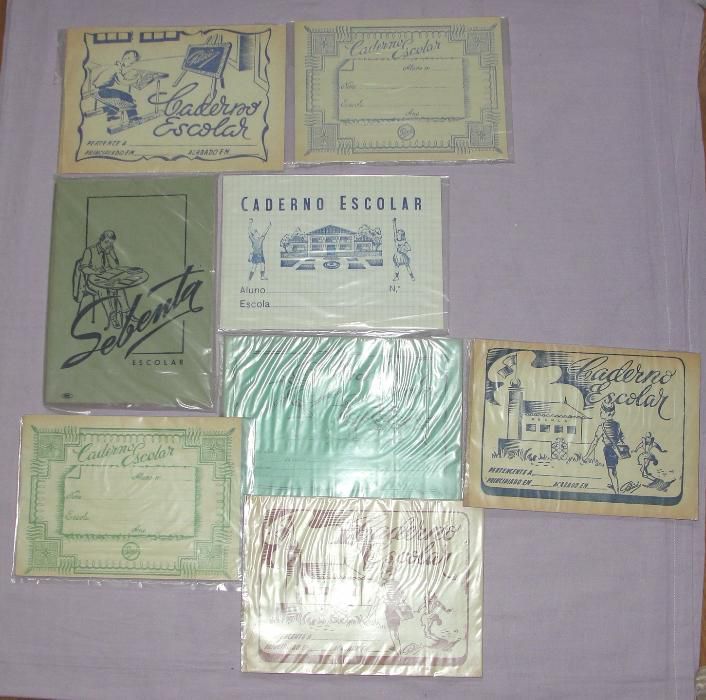 Antigos cadernos escolares A5 anos 80 fabricados em Portugal - VÁRIOS