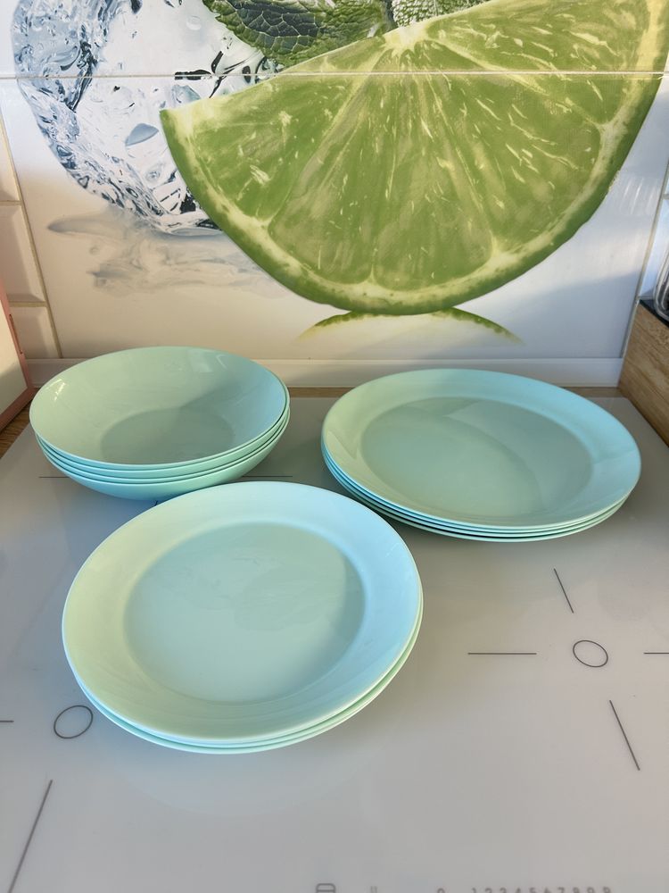 Zestaw telerzy Ikea dla 4 osób kolor miętowy