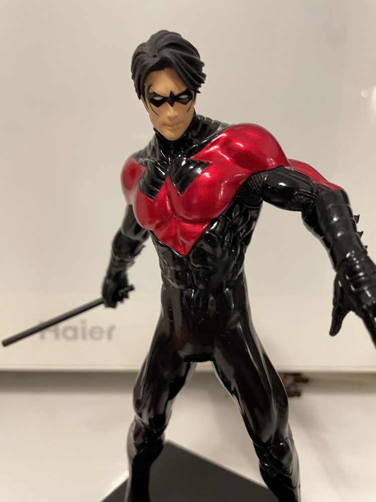 Nightwing - seria Justice League Artfx+ Kotobukiya