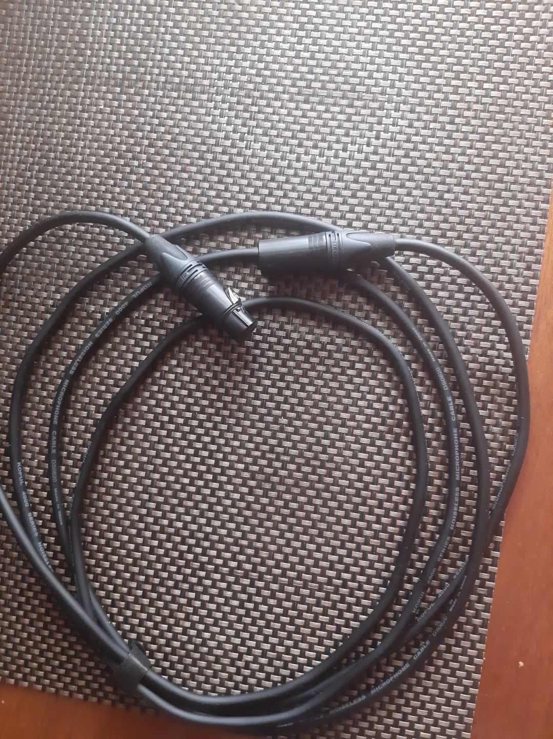 Мікрофонний кабель Cordial Neutrik XLR female / XLR male 2.5 м Black (