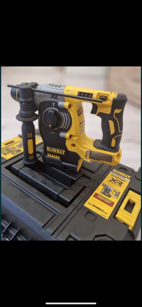 Młotowiertarka DeWalt dch 273 skrzynka tstak bateria bdb