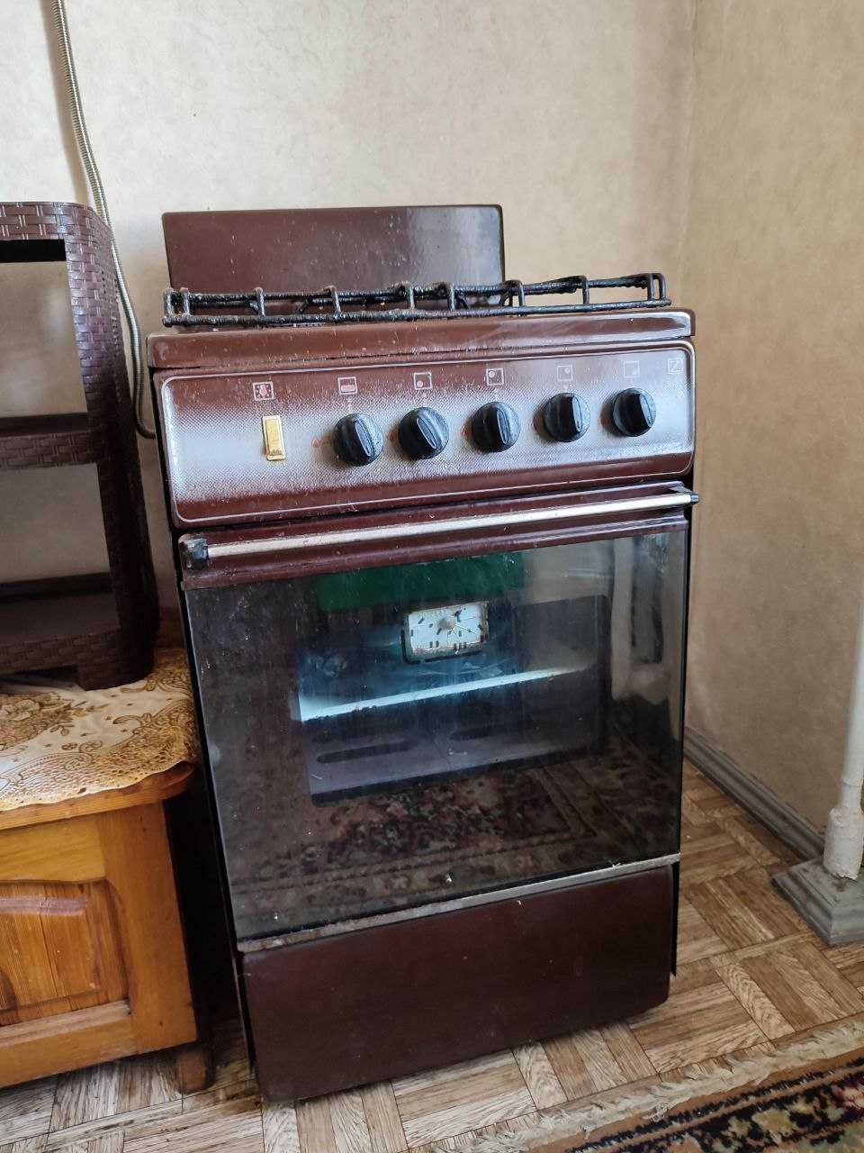 Продам газову плиту