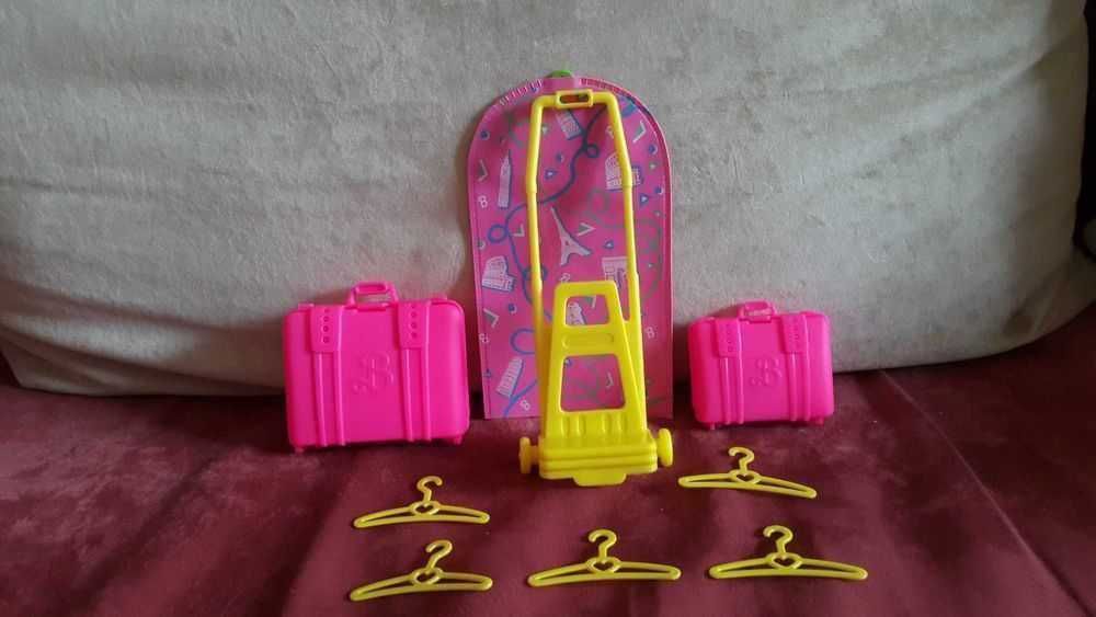 Аксессуары для путешествия от Mattel для куклы Барби 90-х ,цена за всё