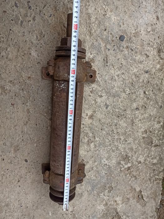 Вал для циркулярки з фланцями на пилу