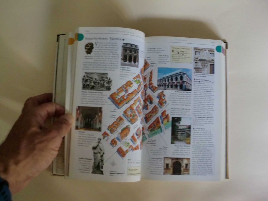 Italy
Eyewitness Travel Guides
