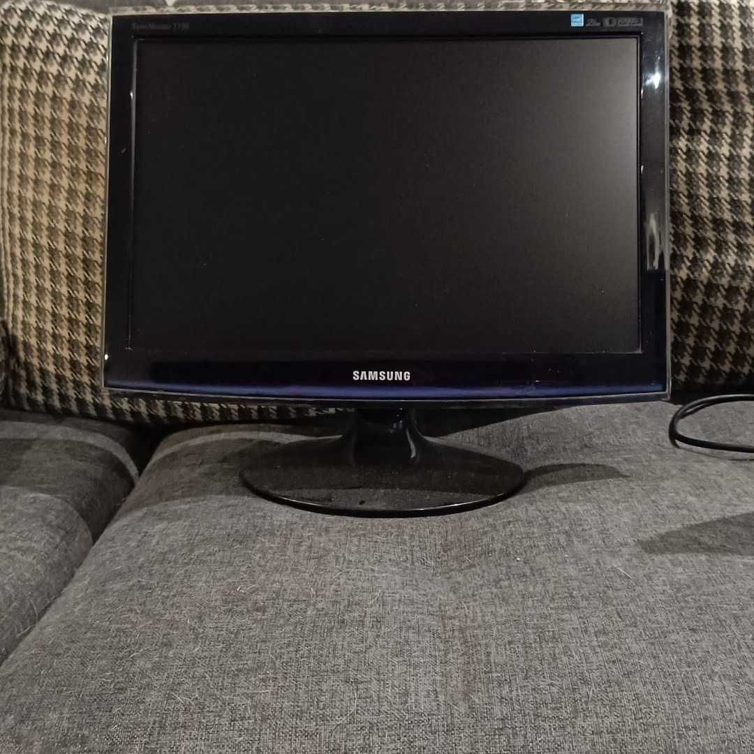 Monitor Samsung SyncMaster T190 como novo