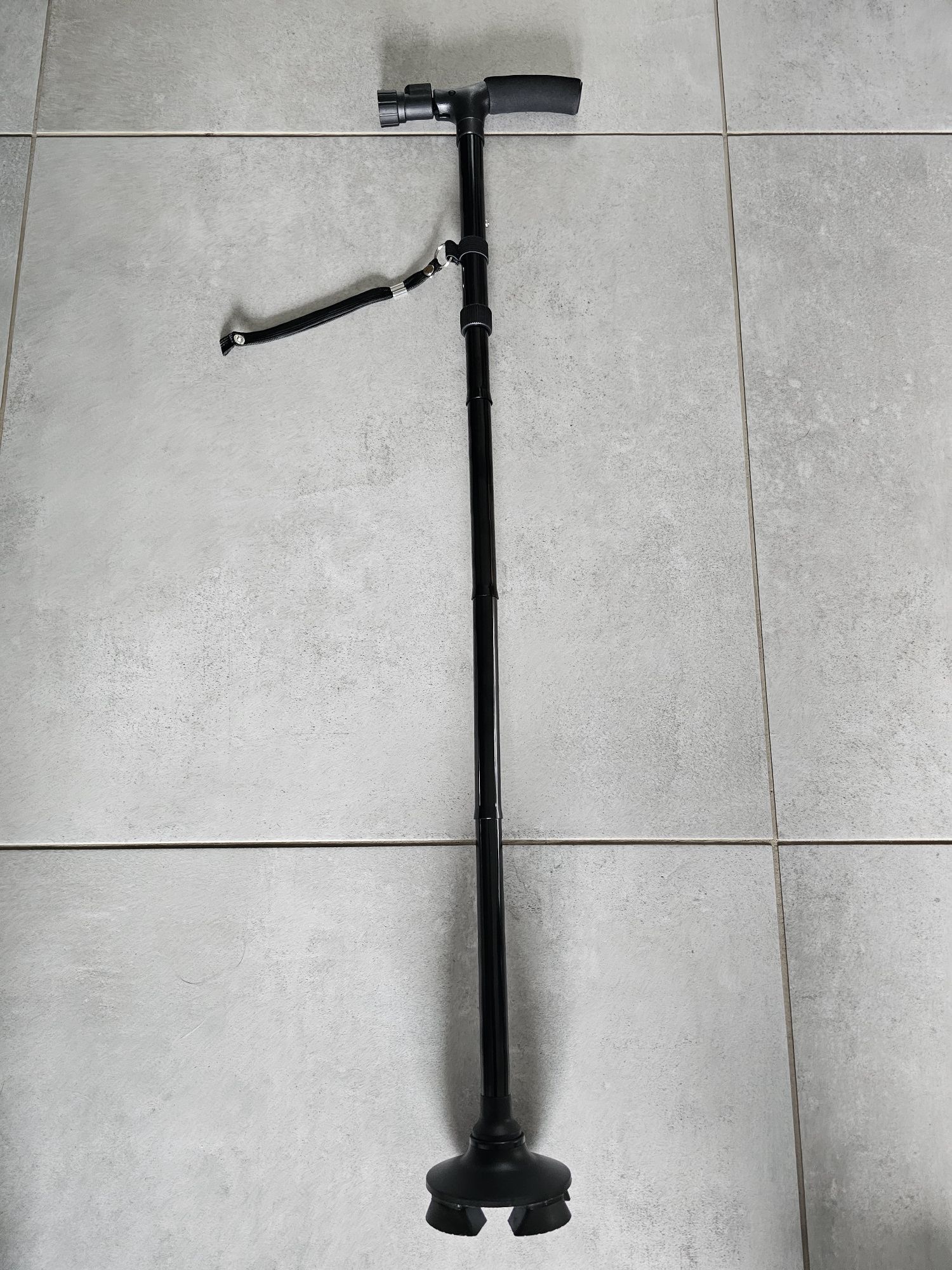 Laska inwalidzka Składana, dla osób starszych z lampką LED TRUSTY CANE