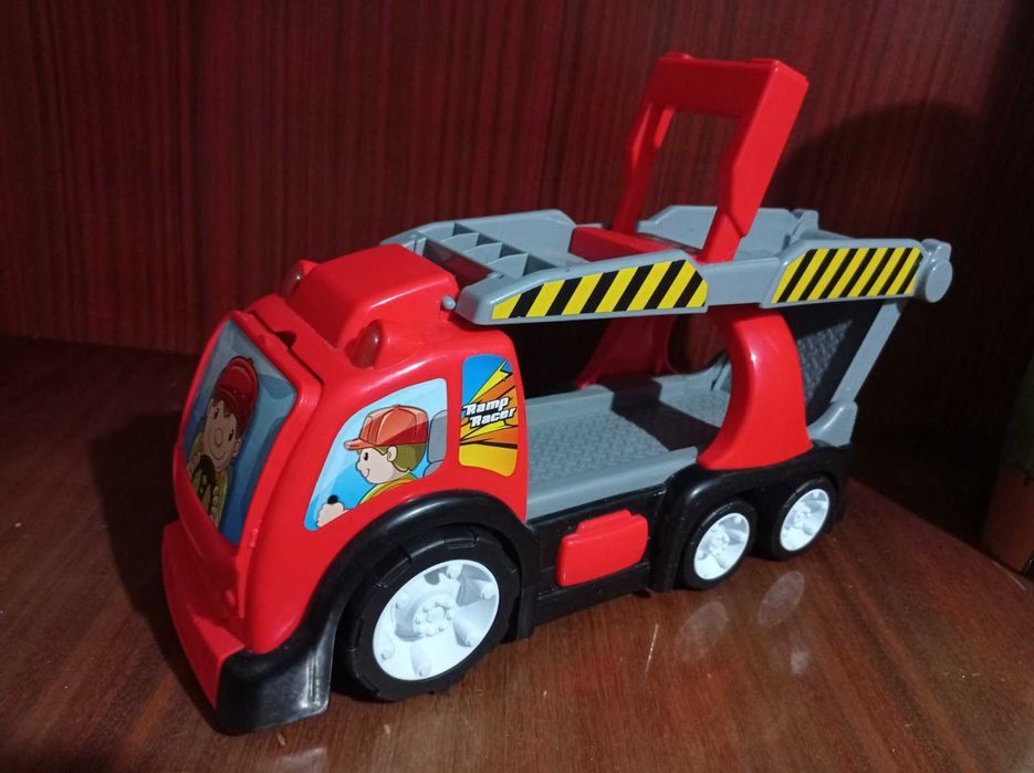 Пожарная машинка-игрушка