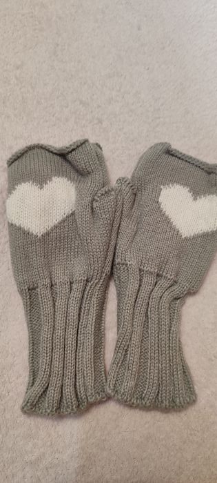 Рукавички жіночі без пальців в'язані