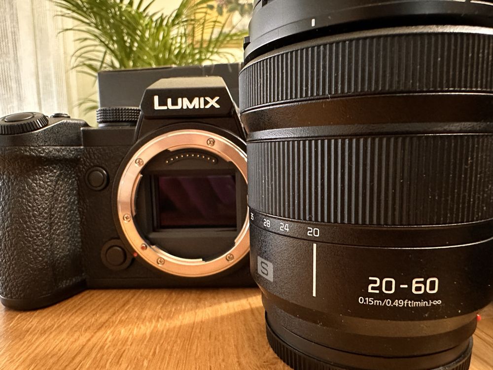 Lumix s5 + 20-60 mm kit lens