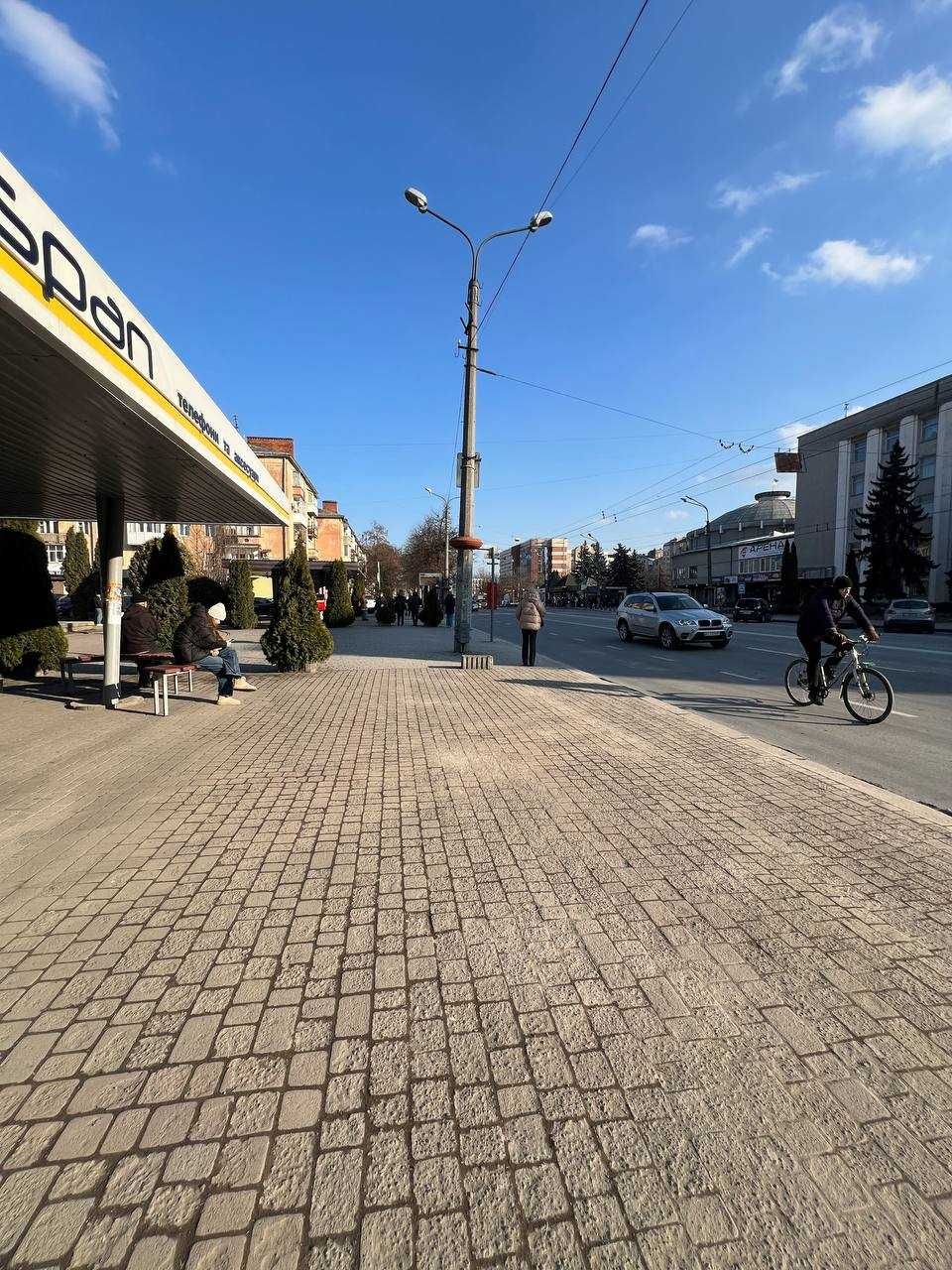Продаж кіоску з діючим бізнесом в самому центрі