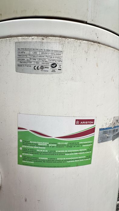 Pompa ciepła   Ariston HPWH 250 – pompa ciepła z zasobnikiem 250L