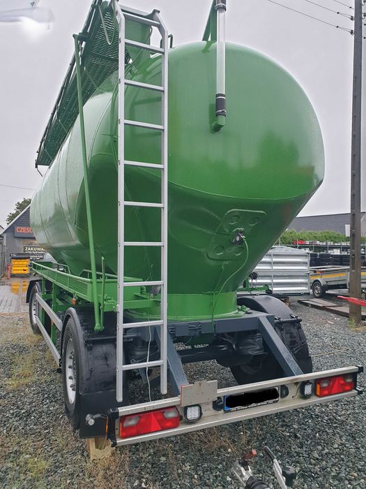 BECZKA przyczepa asenizacyjna GNOJOWICA RSM poferment DOrozlewaka 2011