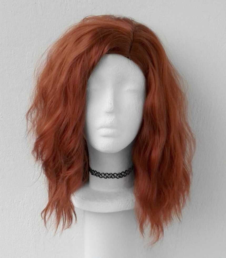 Karbowana falowana peruka z przedziałkiem wig cosplay ruda krótka