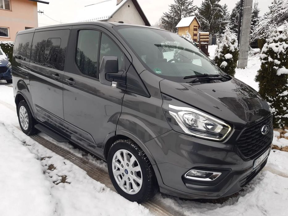 Ford Tourneo Custom 8-OS 2.0 131ps Led Nawigacja Kamera Stan BDB Niski org.przebieg 57tyś!