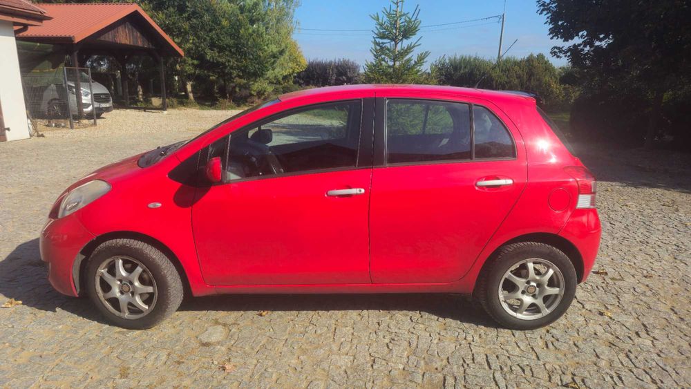 Toyota yaris II 2011