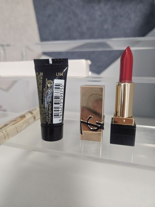 Zestaw YSL pomadka RM rouge Libre + podkład LN4