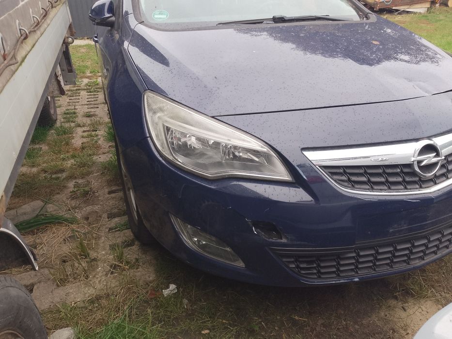 Opel Astra j 2.0 CDTI 2011