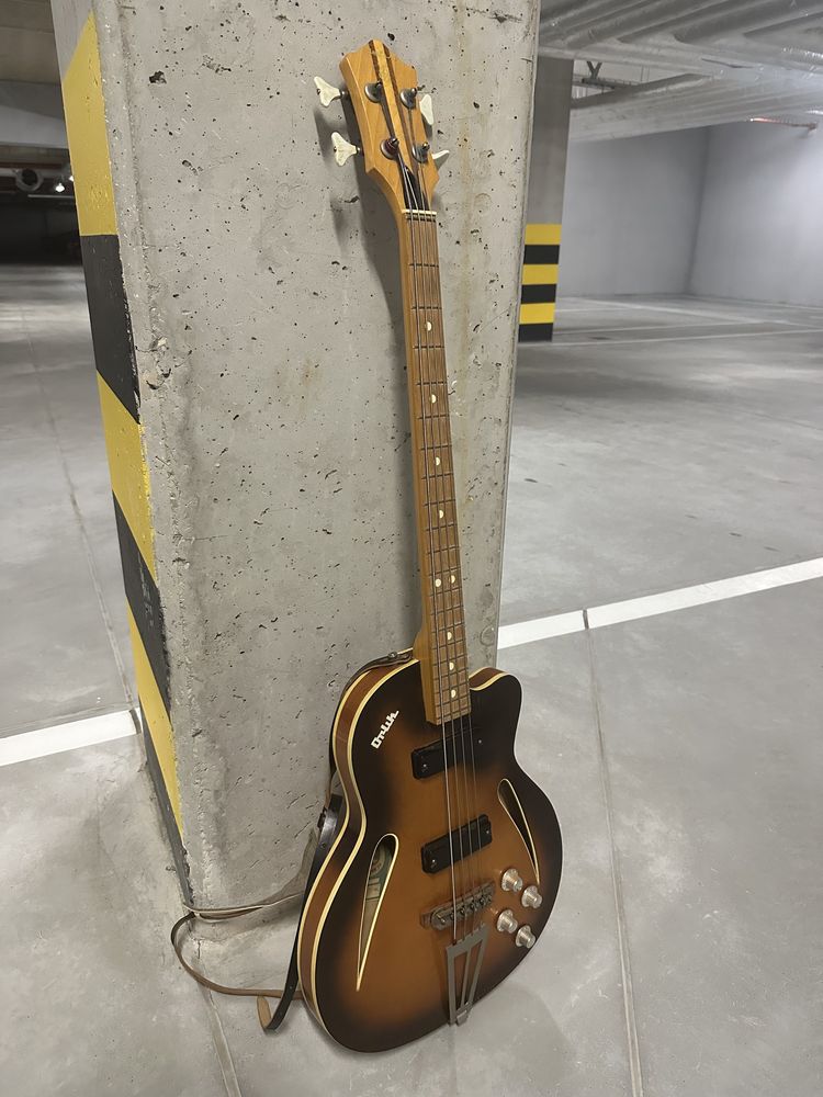 Gitara basowa Orlik (fabryka Defil)