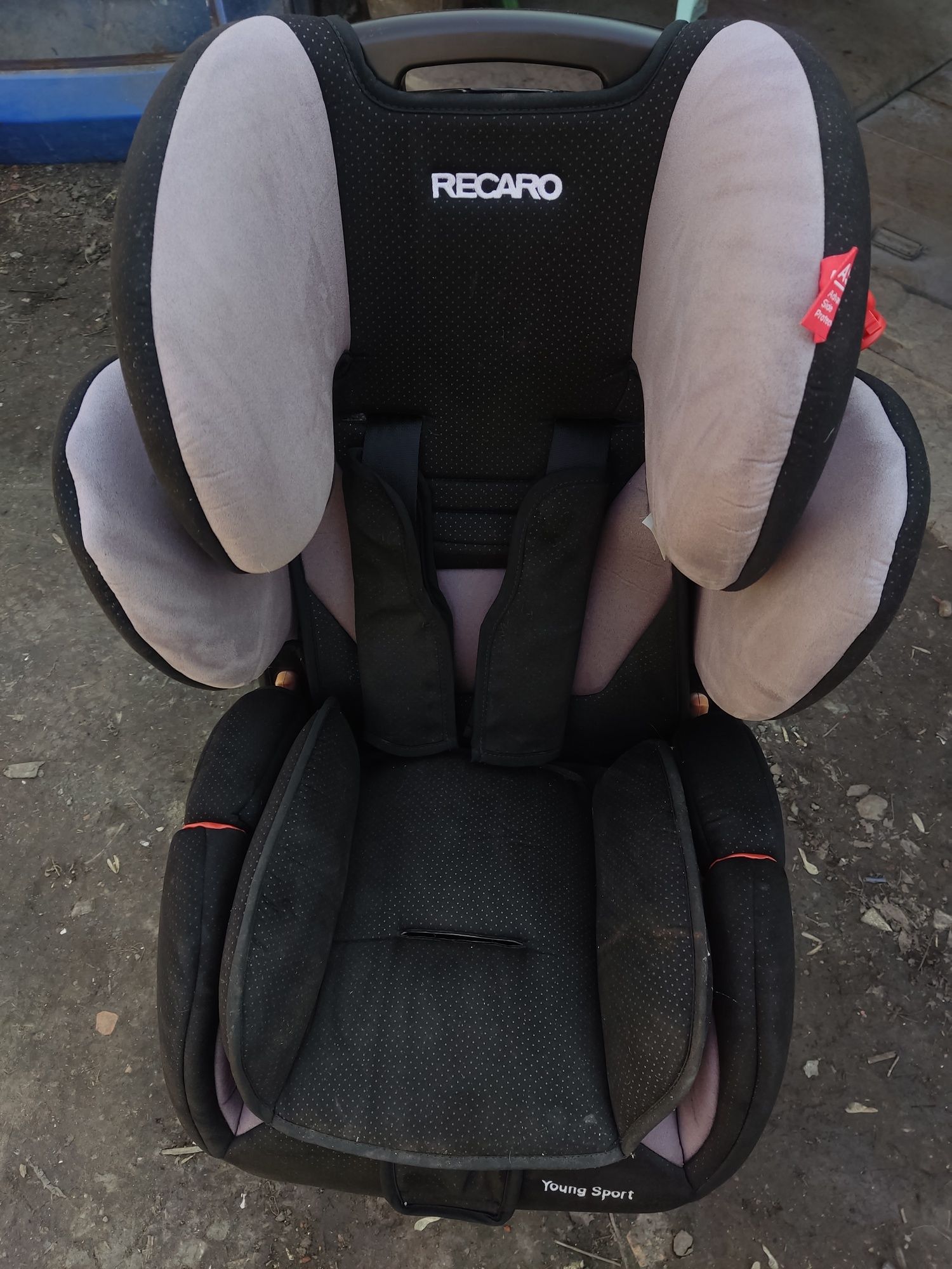 Автокресло Recaro Young Sport