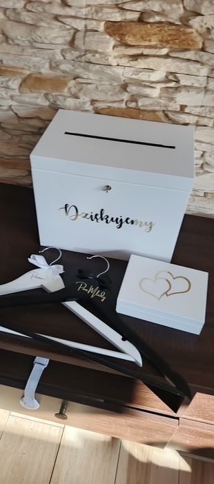Pudełko na koperty i obrączki, wieszaki ślubne