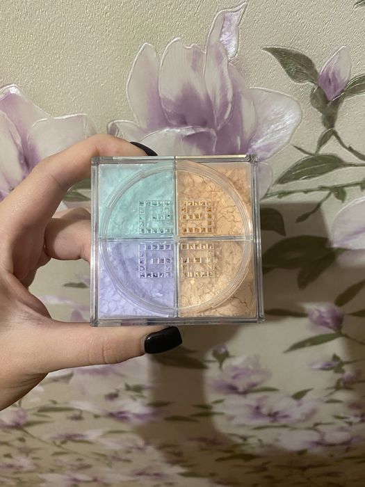 Продам пудру Givenchy Prisme Libre 04 Mousseline Acidulée Mini