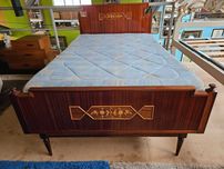 Cama vintage com estrado e colchão - Muito bom esta