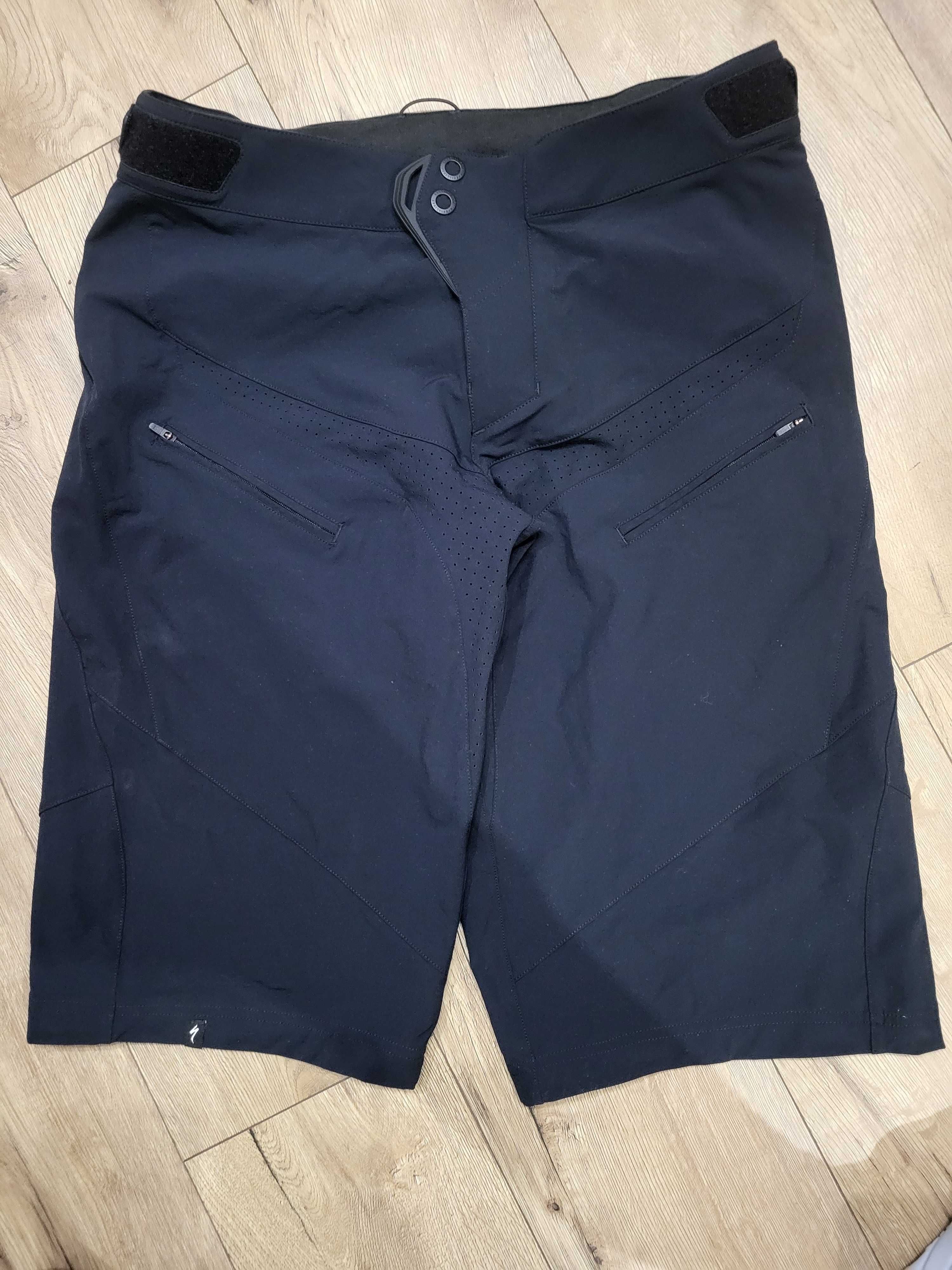 Spodenki Specialized demo pro shorts rozm 36 czarne