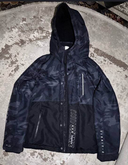 Курточка для хлопчика 10-11 років, гарний стан