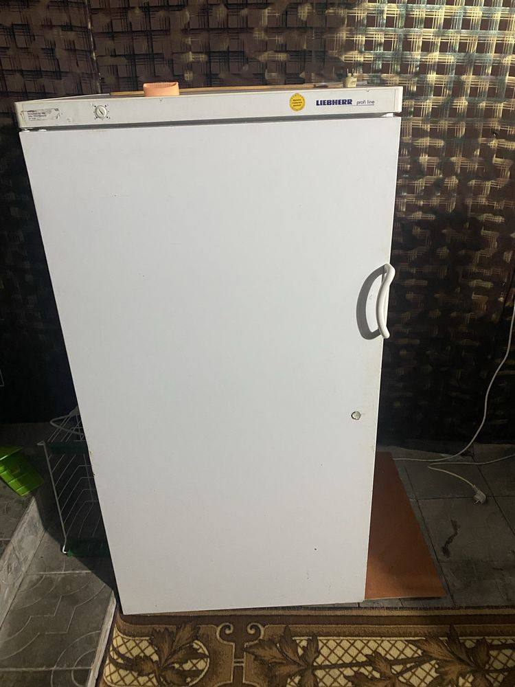 Холодильник LIEBHERR