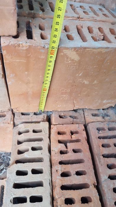 Pustaki ceramiczne cienkie