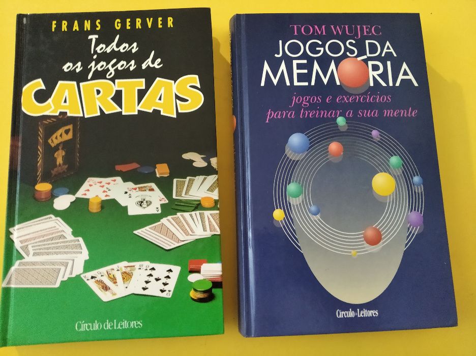 Livros sobre jogo de cartas, xadrez, magia e cubo mágico