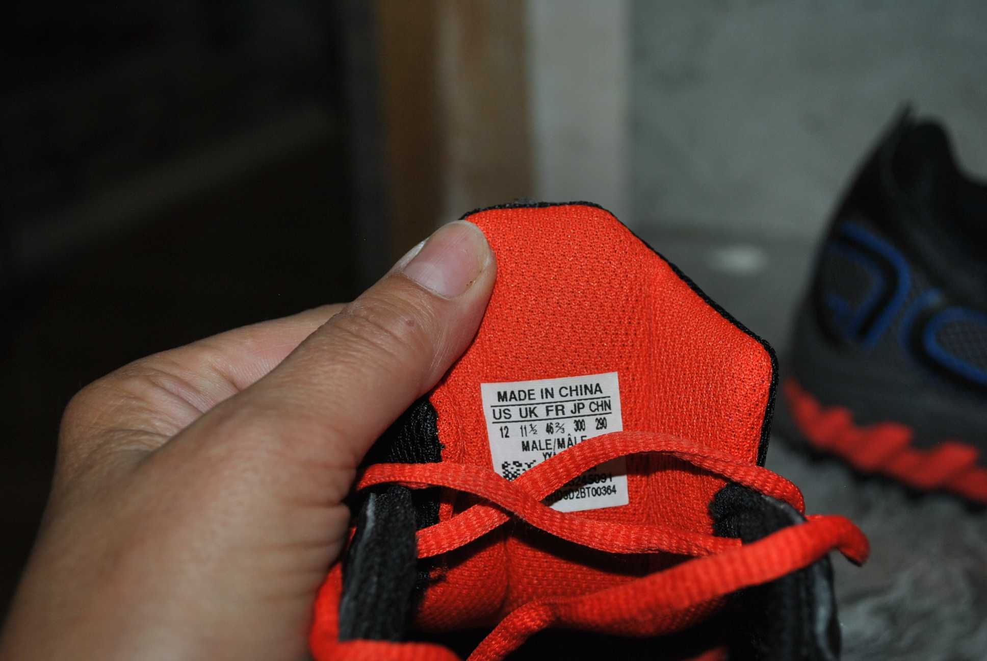 adidas спорт кроссовки 46 р