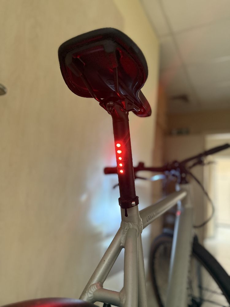 miejski rower elektryk na pasku Gates VIKING