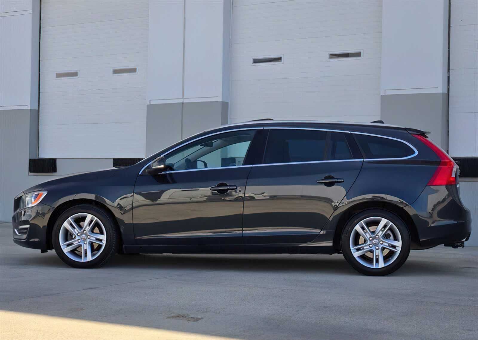 Volvo  V60 Premier 2015