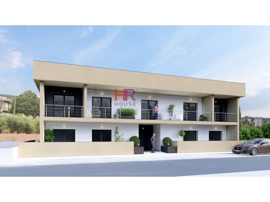 Vende-se T1 com lugar de garagem.