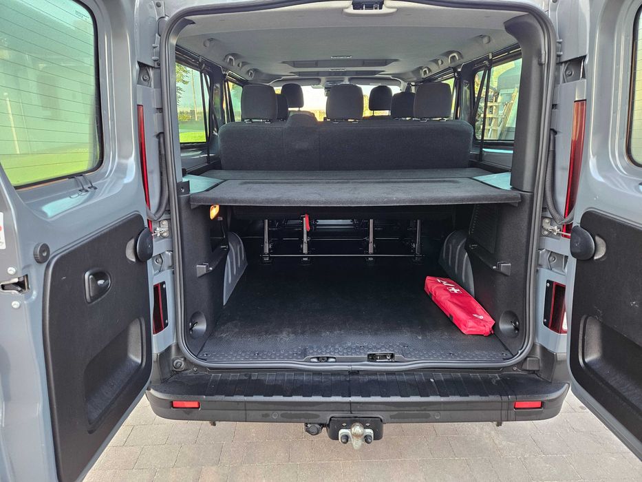 RENAULT TRAFIC combi Grand EQUILIBRE Blue dci 170 EDC , automat