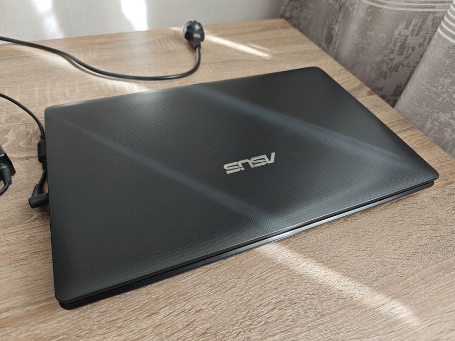 Ноутбук Asus x54h/k54ly