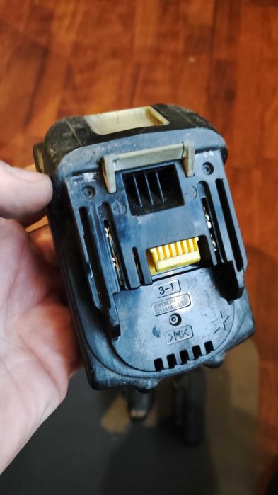 3sztuki Bateria makita 18V, akumulator makita 18v 1,5 Ah Uszkodzony