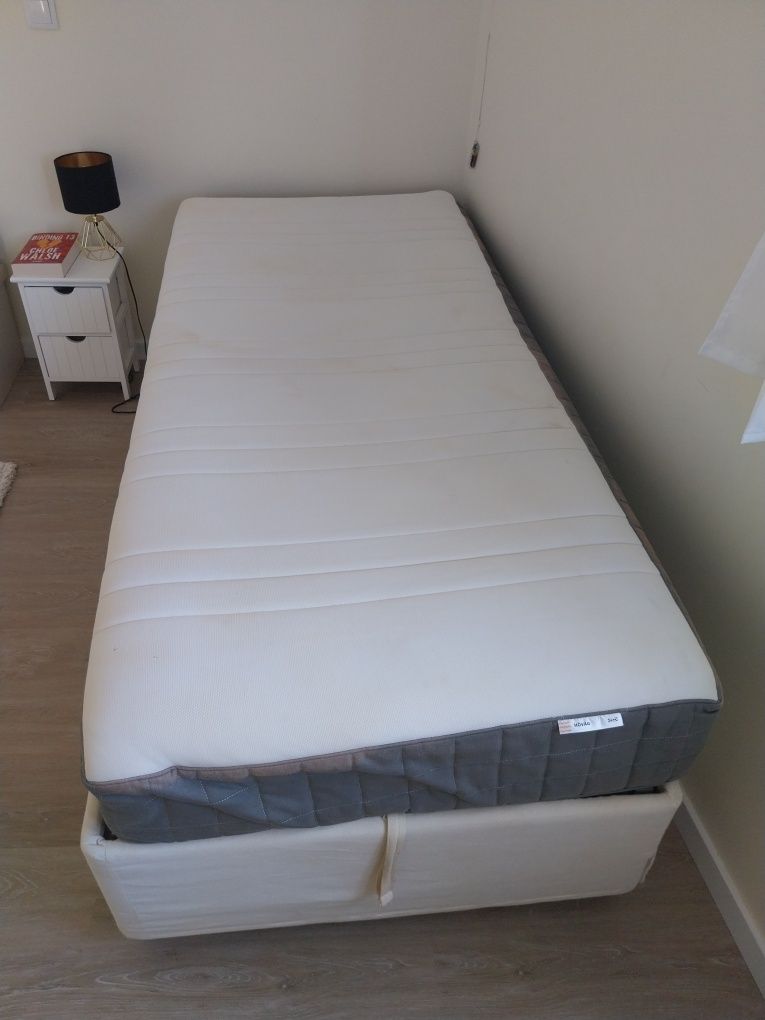 Colchão solteiro Ikea