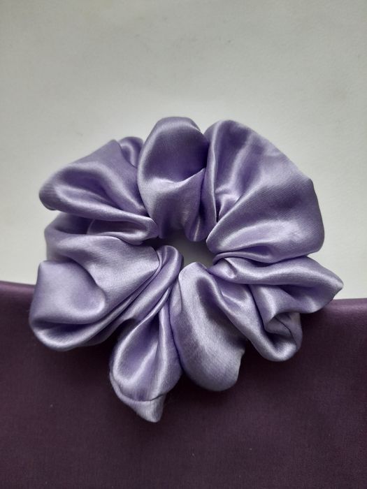 Lawendowa gumka do włosów scrunchie jedwab bawełna