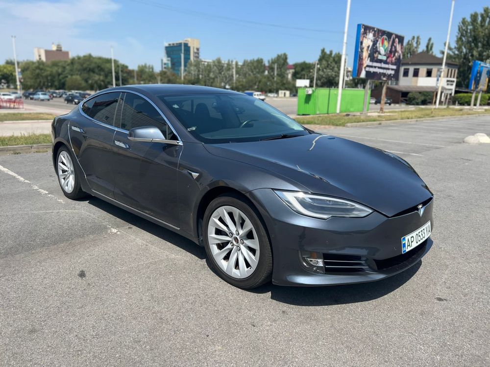 Tesla Model S 75D