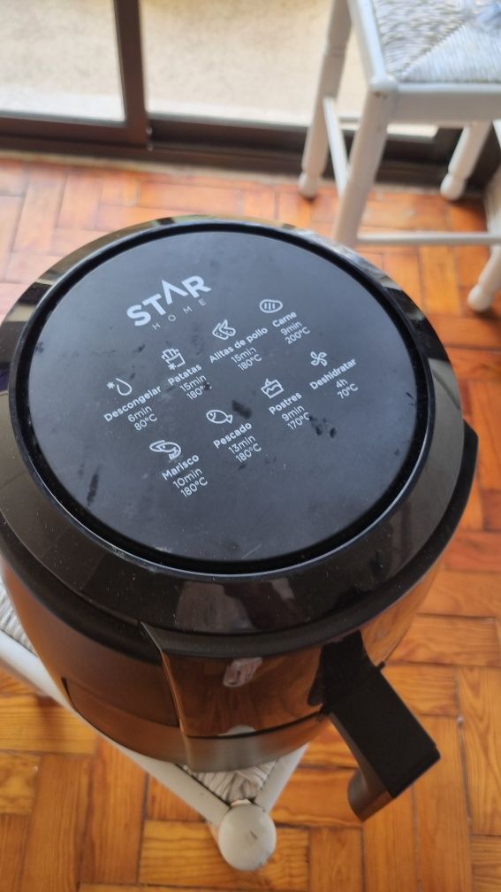 Vendo air fryer.